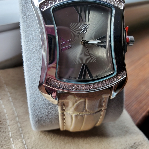 Womens Burgi Watch..Discounted Shipping - Picture 9 of 9